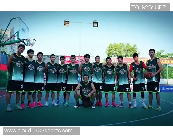 湘西篮球明星的崛起与奋斗历程展现青春热血与梦想追逐的精彩故事
